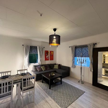 Appartamento Fresh And Cozy Little House 45Km In Taby Stoccolma Esterno foto