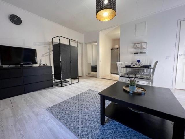 Appartamento Fresh And Cozy Little House 45Km In Taby Stoccolma Esterno foto